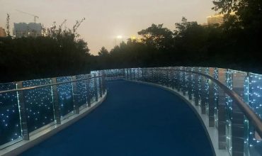 Eliterglass What is the Glass that Glows-Led light Laminated Glass and Switchable Glass